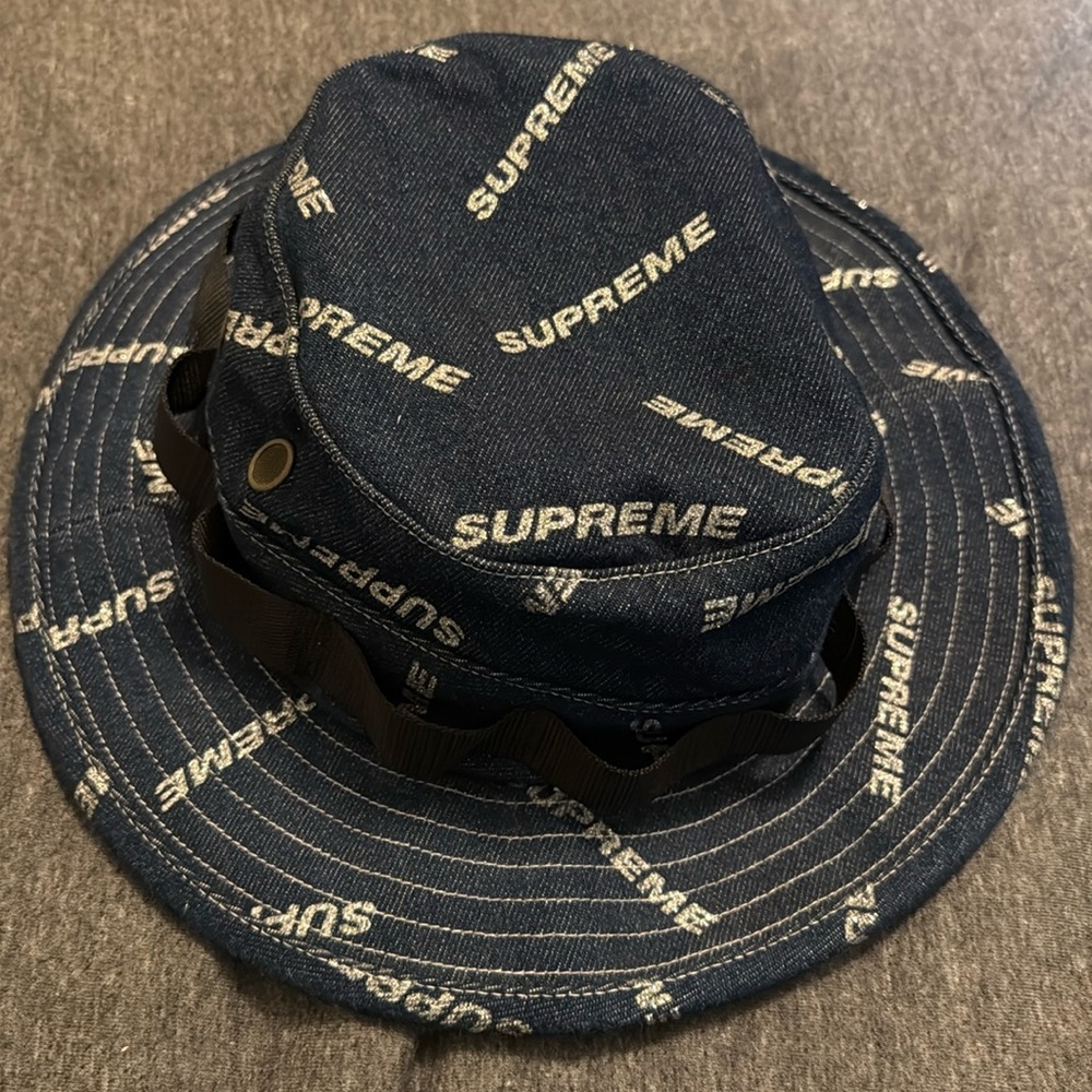 Supreme Bucket Hat Sz Small/Medium